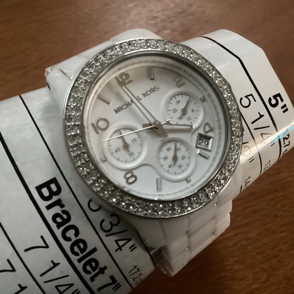Michael Kors Runway White Dial Ceramic Strap Glitz Women’s Watch MK5188
